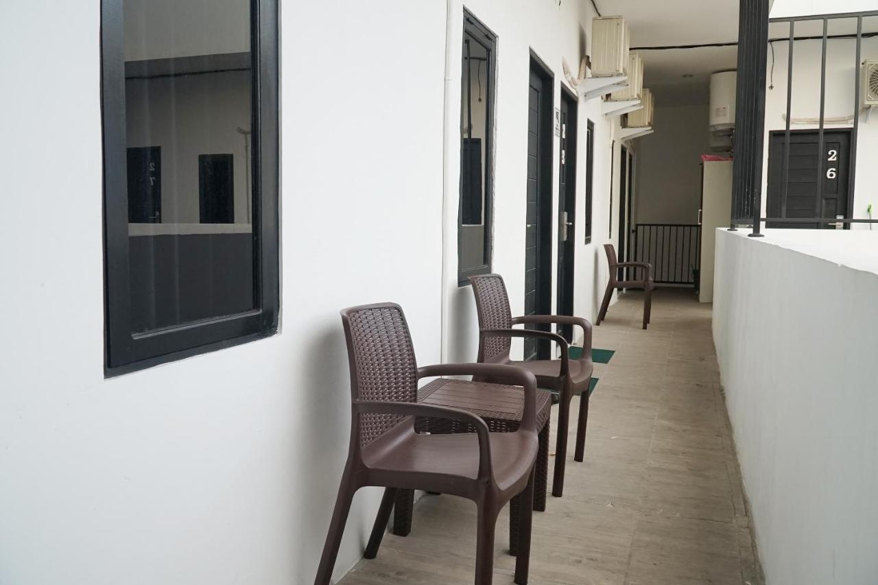 Reddoorz At Sani Guest House Balikpapan Esterno foto