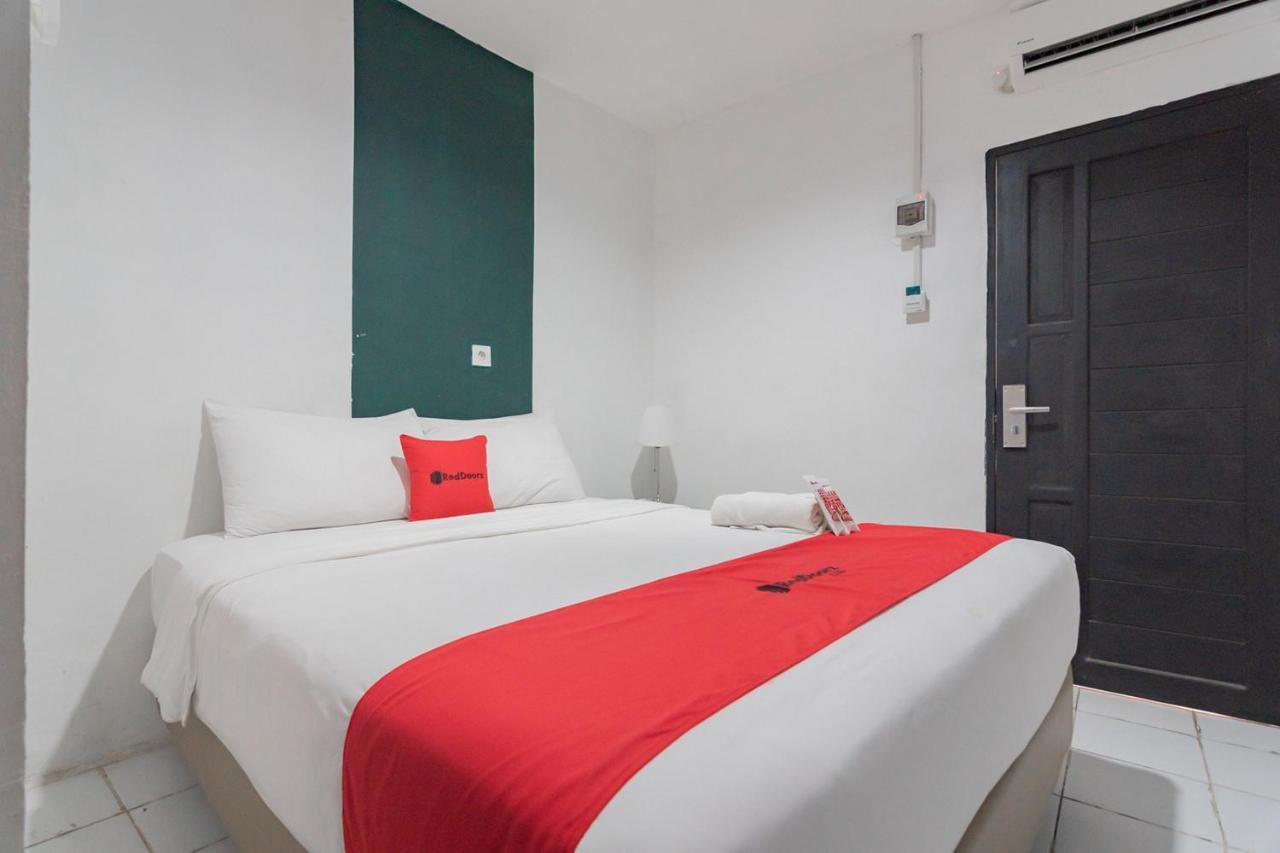 Reddoorz At Sani Guest House Balikpapan Esterno foto
