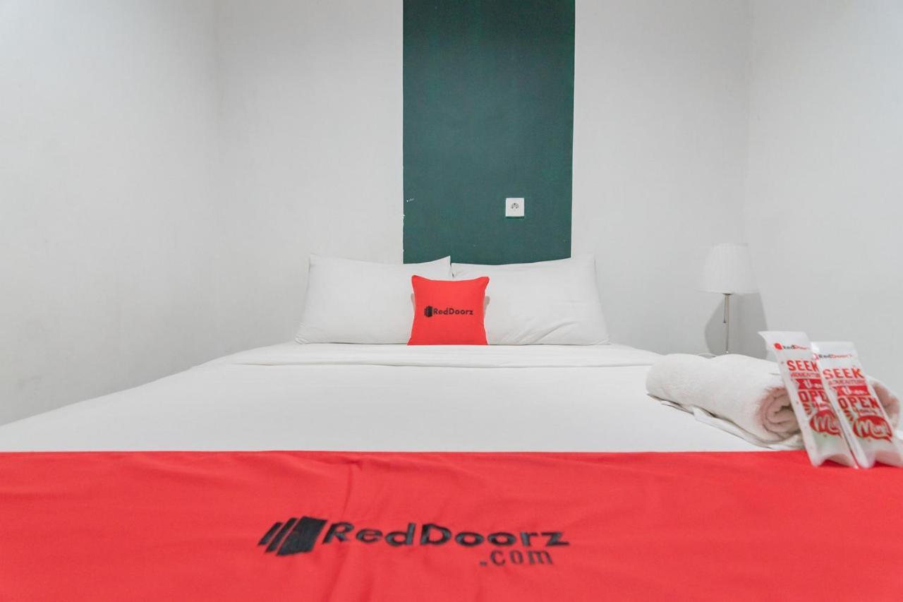Reddoorz At Sani Guest House Balikpapan Esterno foto