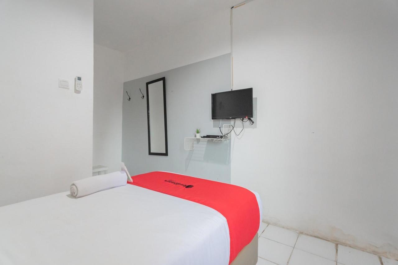Reddoorz At Sani Guest House Balikpapan Esterno foto