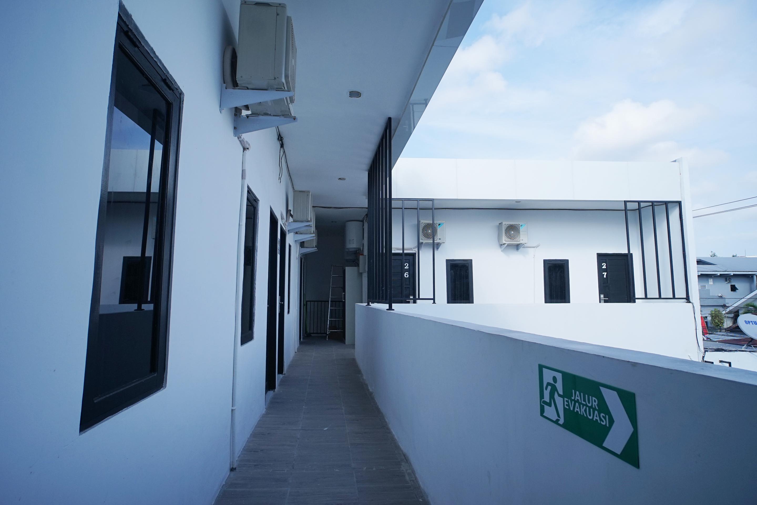 Reddoorz At Sani Guest House Balikpapan Esterno foto